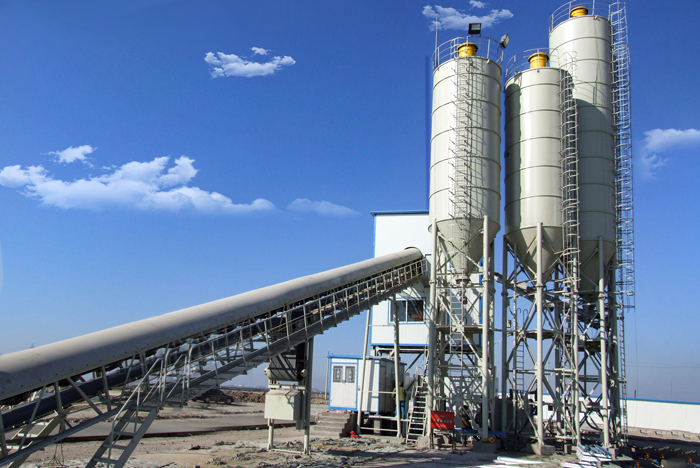 攪拌站設(shè)備現(xiàn)場實拍